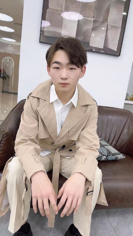 啊哲的第一张照片--唐山相亲服务中心