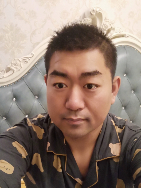 曾经的第一张照片--唐山相亲服务中心