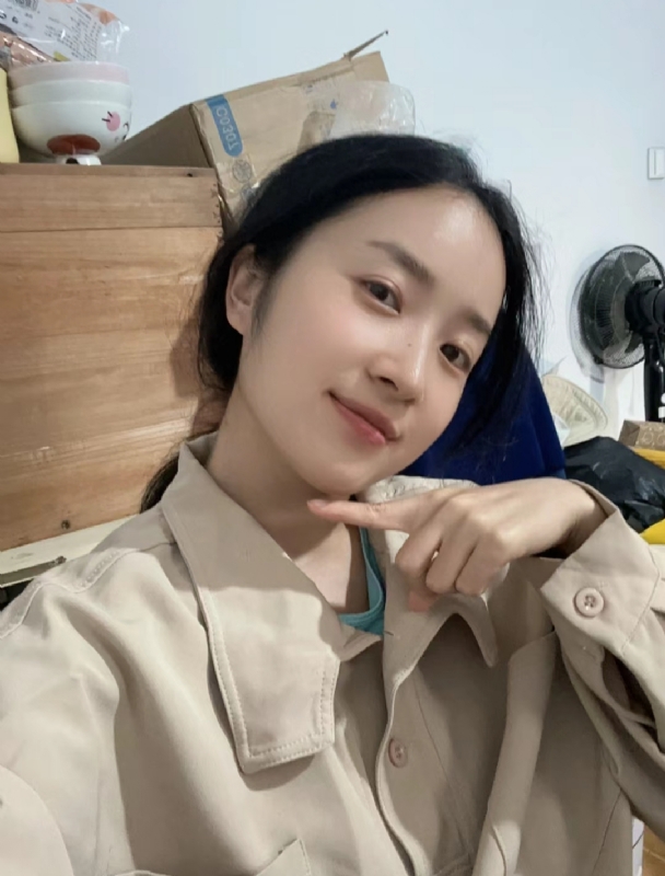 多喝热水的第二张照片--唐山相亲服务中心