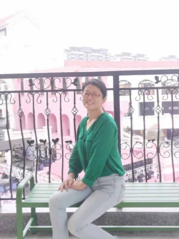 丽华的第五张照片--唐山相亲服务中心