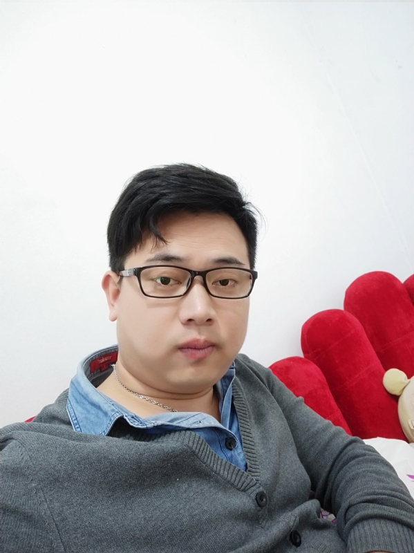 何必在亿的第一张照片--唐山相亲服务中心