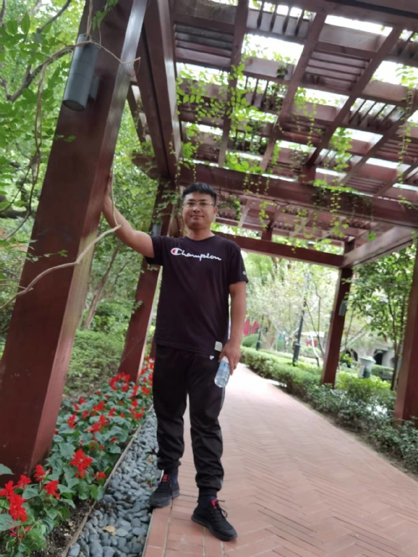 会飞的鱼的第一张照片--唐山相亲服务中心