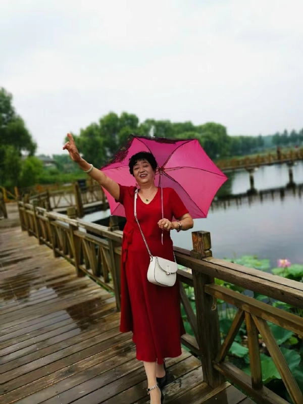 陈姐的第二张照片--唐山相亲服务中心