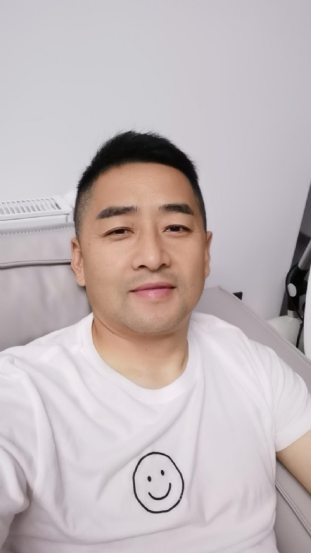 向阳而生的第一张照片--唐山相亲服务中心