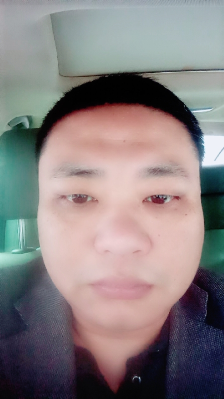 向日葵的第一张照片--唐山相亲服务中心