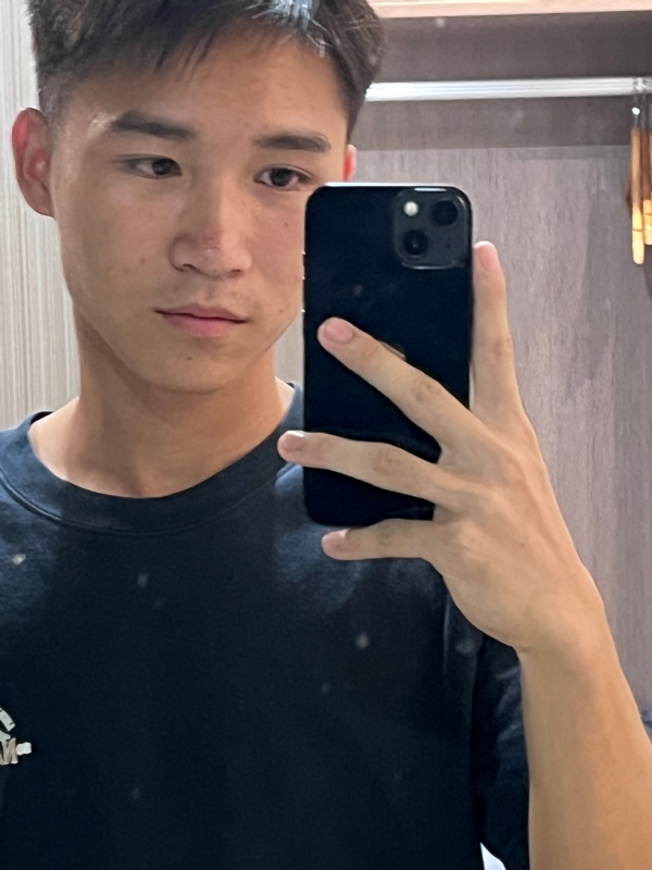 画家的第二张照片--唐山相亲服务中心