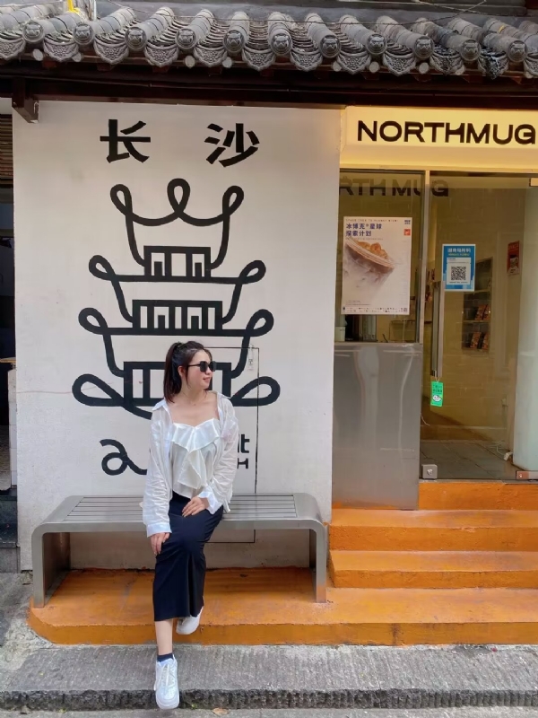 Lin的第二张照片--唐山相亲服务中心