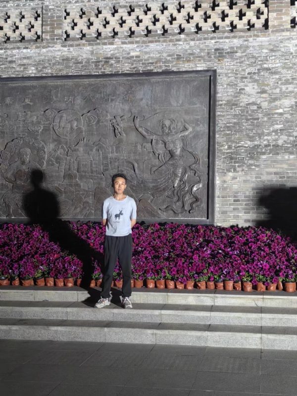 威风凛凛的第一张照片--唐山相亲服务中心