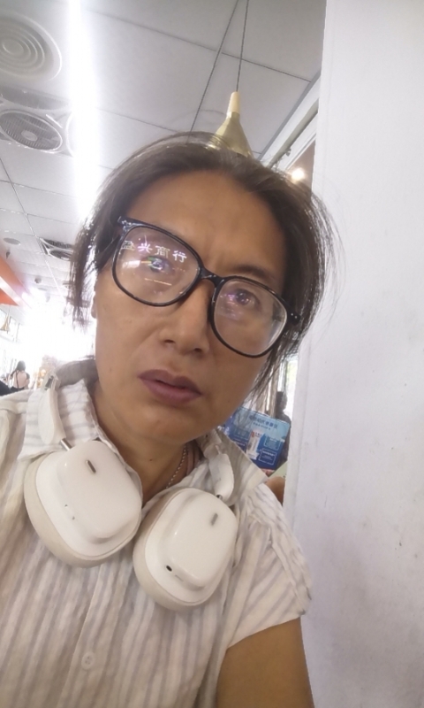 冬天的蔷薇的第三张照片--唐山相亲服务中心