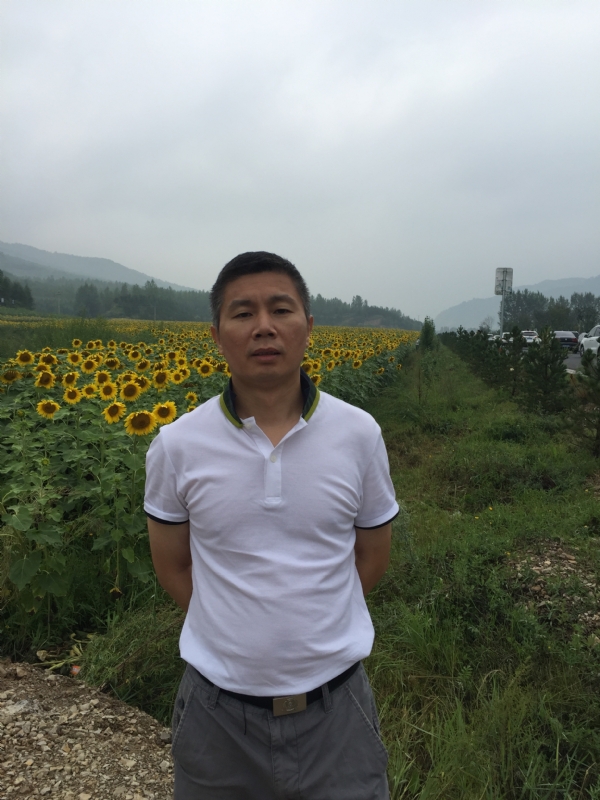 爱拼才会赢的大叔的第三张照片--唐山相亲服务中心