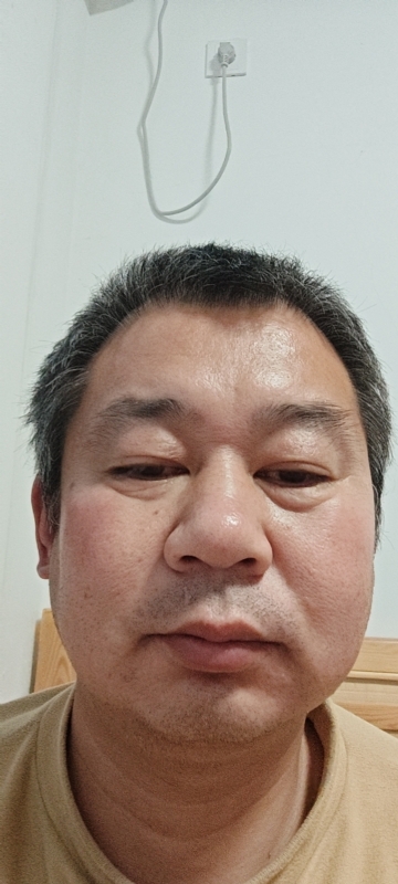 龙万的第一张照片--唐山相亲服务中心