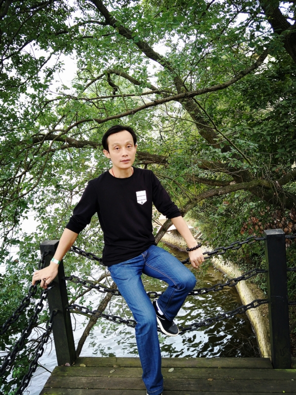 易进的第一张照片--唐山相亲服务中心