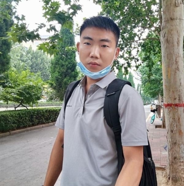 90年男征婚的第一张照片--唐山相亲服务中心