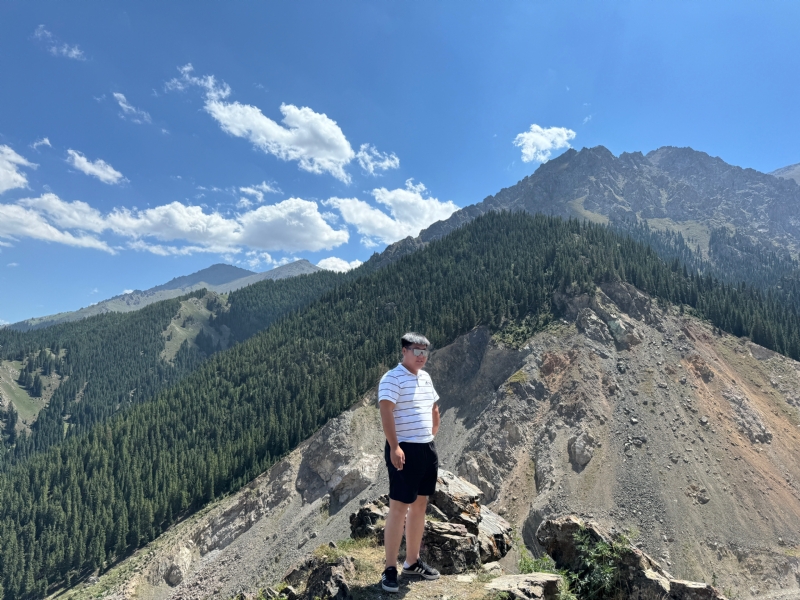 从众的第一张照片--唐山相亲服务中心