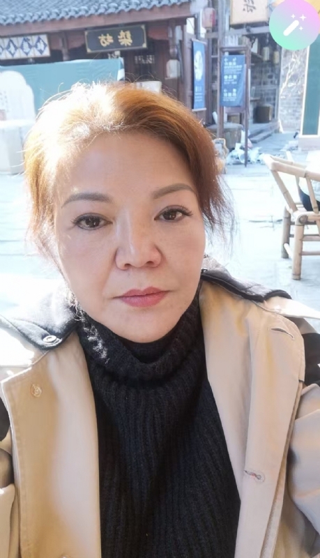 宛霞的第二张照片--唐山相亲服务中心