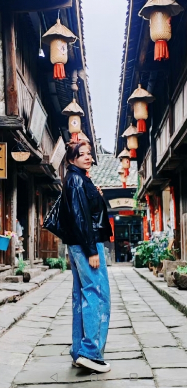 宛霞的第五张照片--唐山相亲服务中心