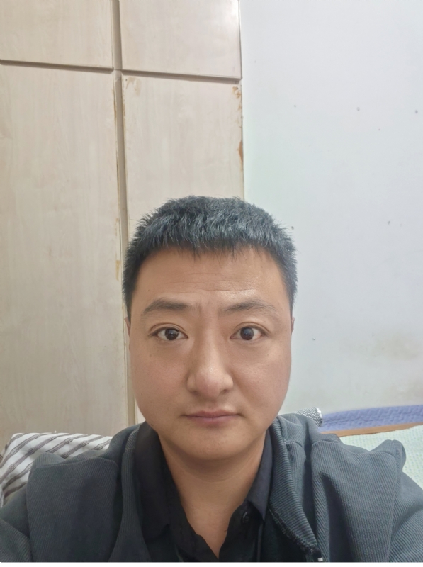 追爱大叔的第一张照片--唐山相亲服务中心