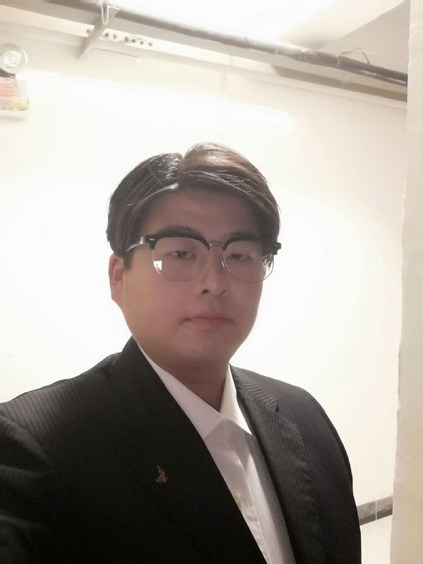 孤独一人的第一张照片--唐山相亲服务中心