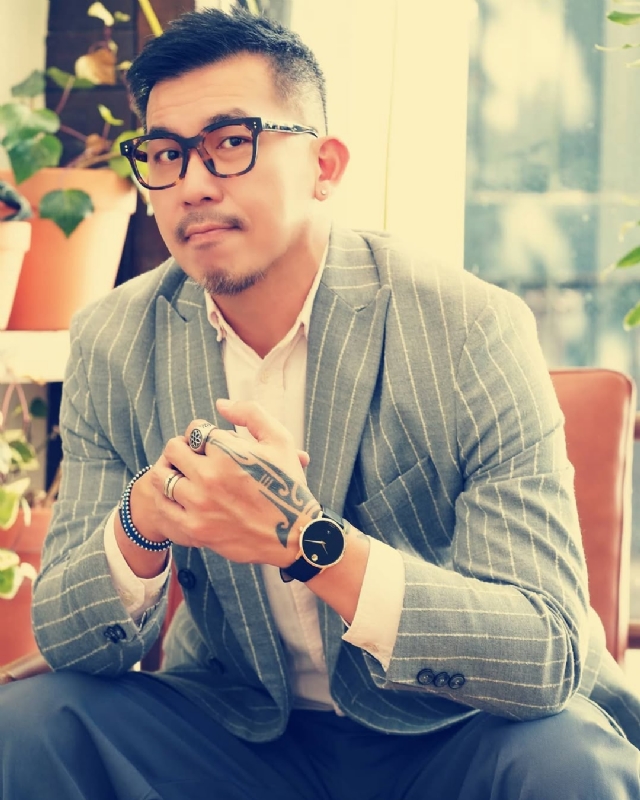 晚风渡半舟的第一张照片--唐山相亲服务中心