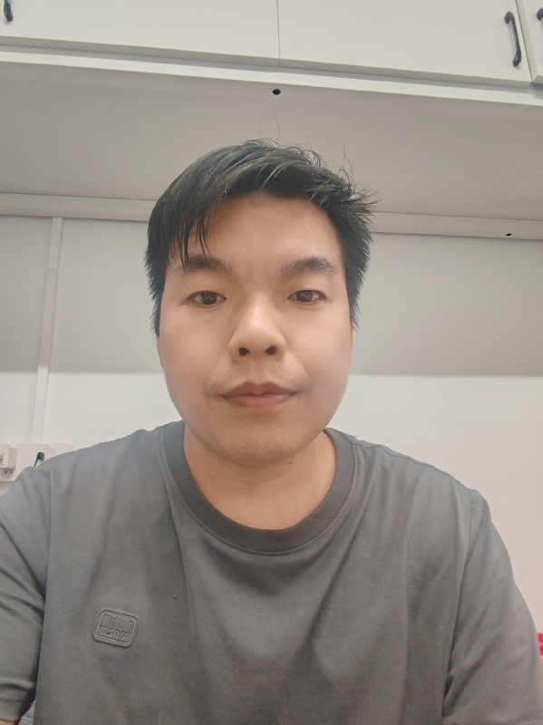 老张的第一张照片--唐山相亲服务中心