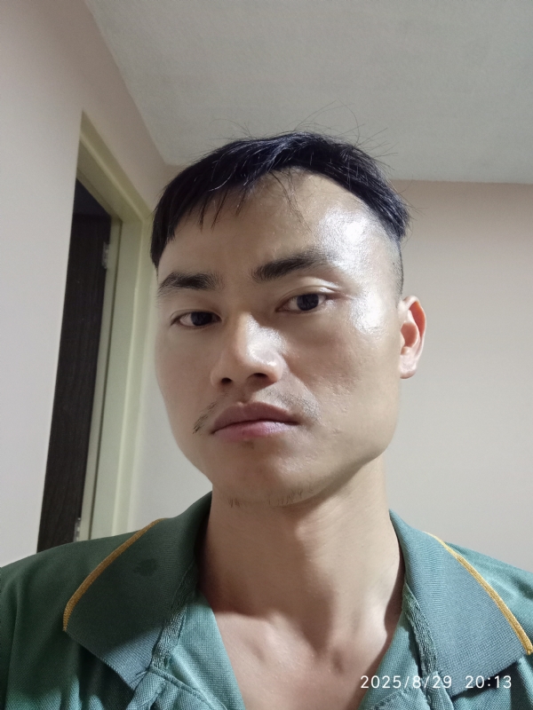 自简的第二张照片--唐山相亲服务中心