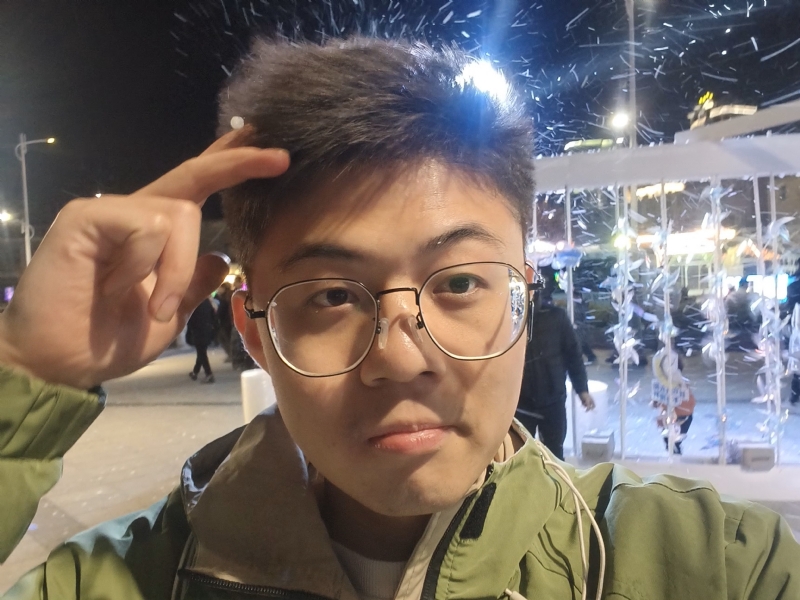 独揽星河的第一张照片--唐山相亲服务中心