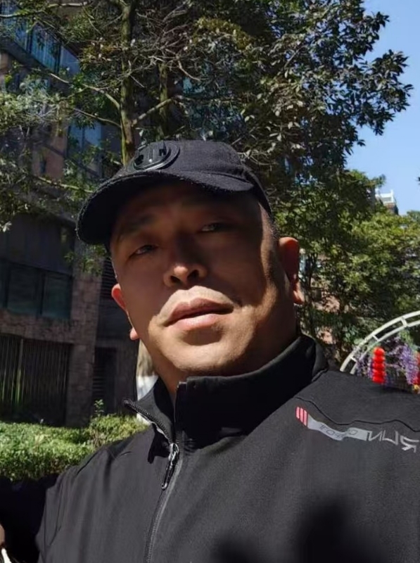 蓝色海洋的第一张照片--唐山相亲服务中心