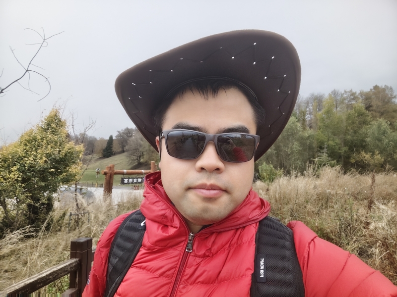 欢乐的笑的第一张照片--唐山相亲服务中心