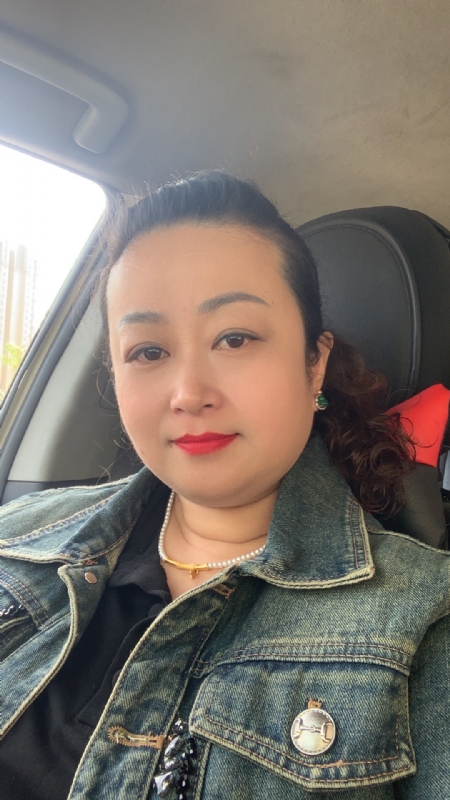 云中的蝶的第一张照片--唐山相亲服务中心